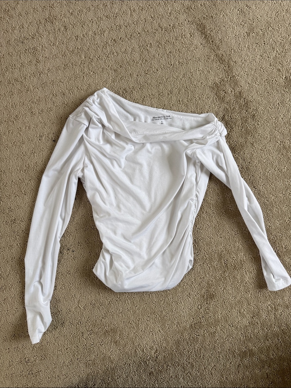 Abercrombie & Fitch White Off-the-Shoulder Long Sleeve Bodysuit
